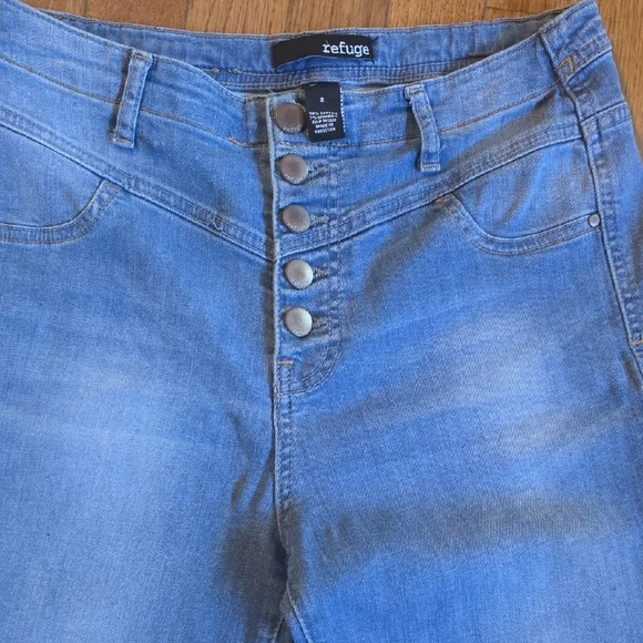 Refuge High Rise Blue Jeans - Picture 3 of 9